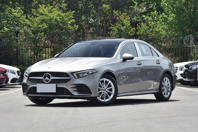 奔驰A级价格"触底",A180L降至14万多,赶紧抄底