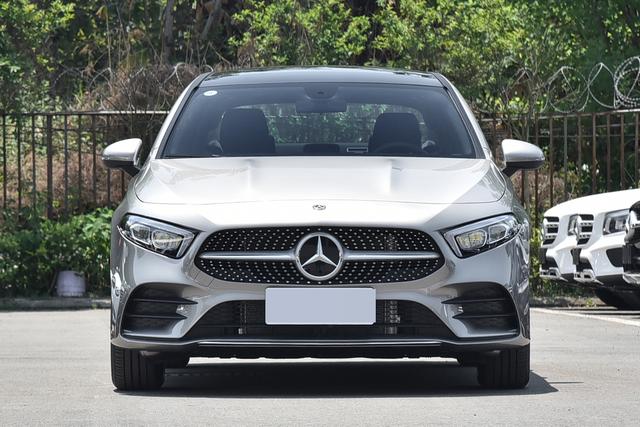 奔驰A级价格"触底",A180L降至14万多,赶紧抄底