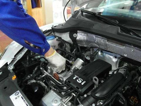 有的4S店说是保养免费赠送的，到最后还是要出钱，怎么回事？