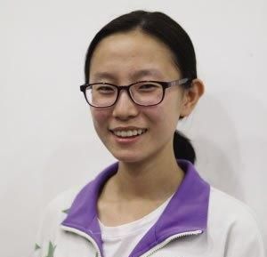 她是吉林高考状元,看英文原版书,最大的秘籍就是上课认真听讲