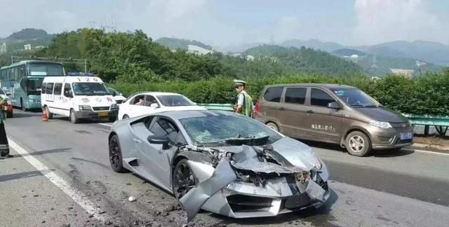 天赋再高的车主，跑高速开这4类车也费劲！老司机：都是血泪教训