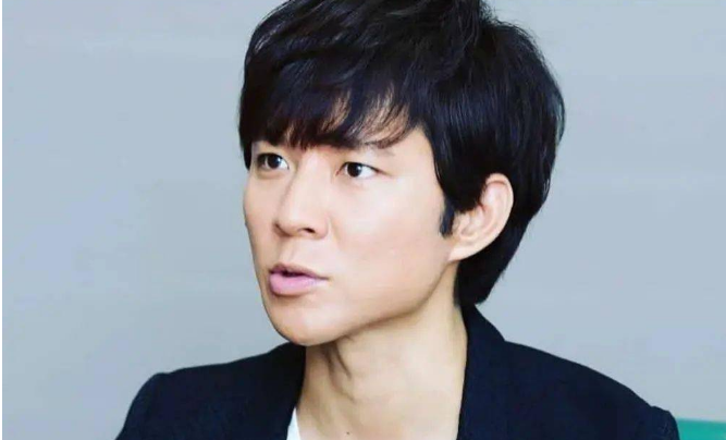 家暴、出轨,只因老婆不会收拾房间?佐佐木希摊上了什么绝世渣男