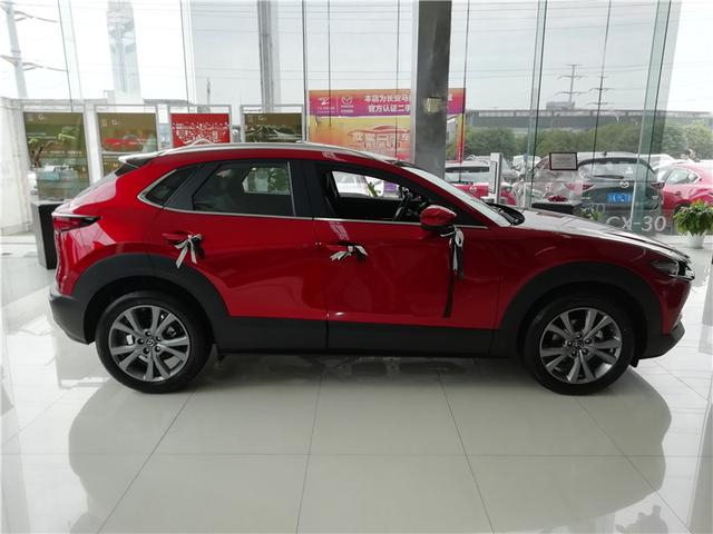 “小红椒”马自达CX-30实车更好看,首付只需4万