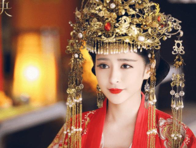 穿红色古装最美的十位女星,热巴倒数杨颖第三,榜首毫无争议!