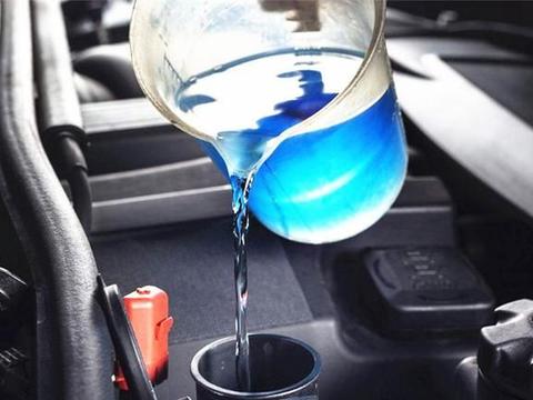 夏天防冻液多久更换一次？维修工：超过这个时间