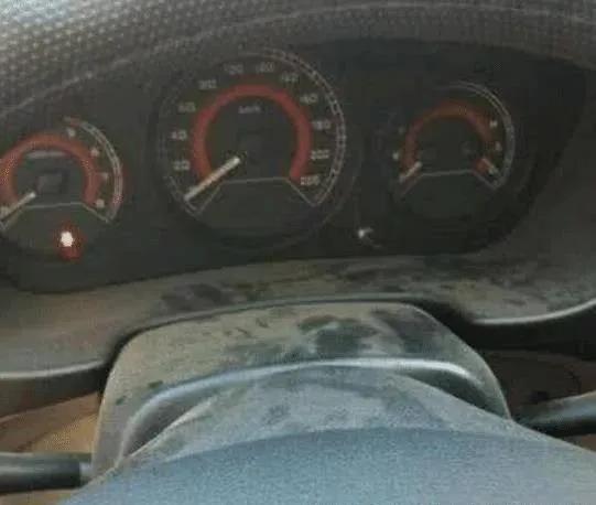 车内灰尘多要怎样清理？