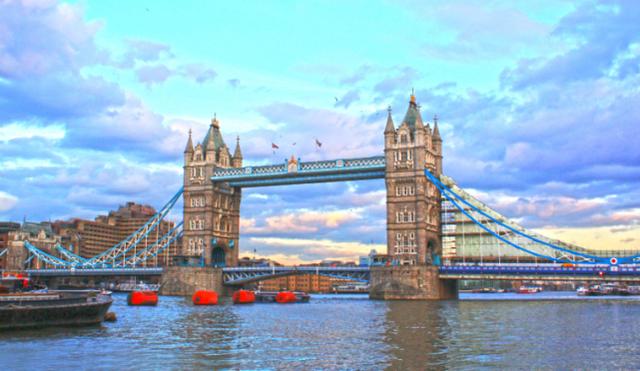 英国非常出名的大桥,是塔是桥分不清,被誉为"伦敦的象征"