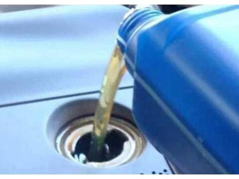 自己保养汽车时，要注意哪些问题？做错了汽车要大修