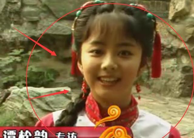 谭松韵9年前"格格照"被疯传,看清颜值,不演小燕子可惜了|谭松韵|赵薇