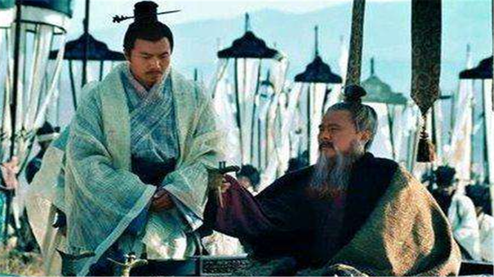 天才少年献计10条,曹操用了1条便拿下一座城,事后曹操杀了他