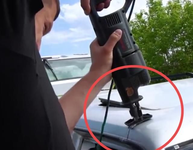 俄罗斯大爷脑洞大开，轿车改成敞篷车，一上路就吸引大批粉丝