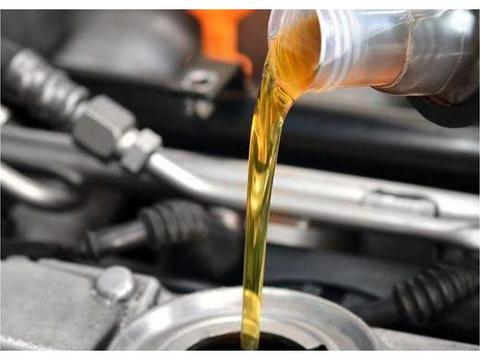 五千公里换一次机油是“扯淡”，维修师傅说出了真相：你被忽悠了