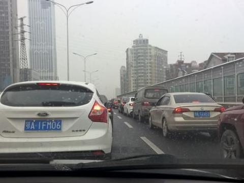 铁打的车出现这3种征兆，火花塞也得麻溜儿换，否则发动机将大修