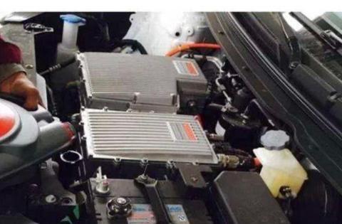 插电混动和纯电动汽车哪个保养成本低？