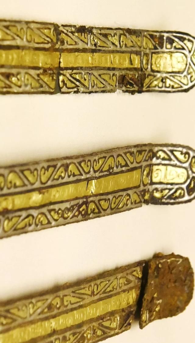 金钩矅银饰:六行-孙振华分享国博丝路孔道特展青铜文明之二