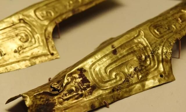 金钩矅银饰:六行-孙振华分享国博丝路孔道特展青铜文明之二