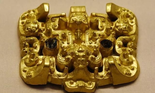 金钩矅银饰:六行-孙振华分享国博丝路孔道特展青铜文明之二