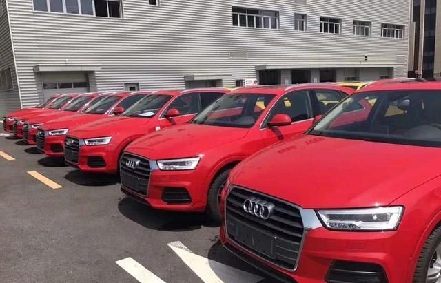 新车为啥要露天停放,不怕被晒坏?厂商无奈:我们比你想得周全