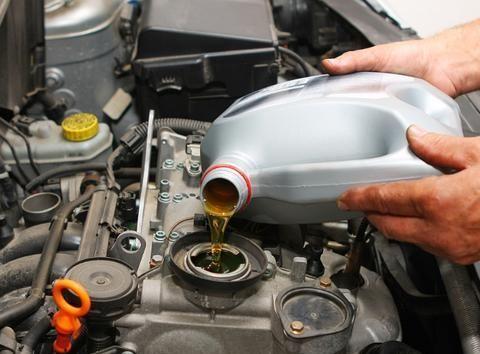 买了新车该怎么保养？以下几点要注意，老司机提醒：你可别大意