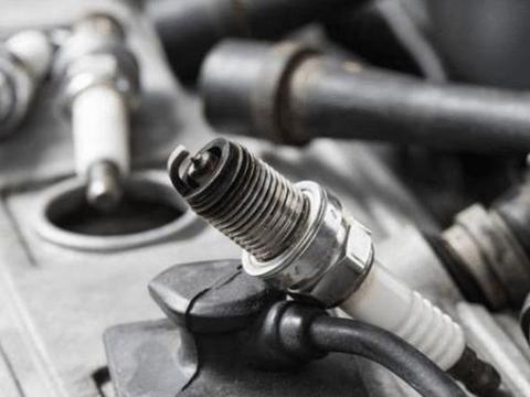 汽车出现这种情况，需及时更换它就行了