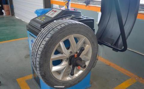 新司机换胎不做动平衡，新胎毁了，动平衡和四轮定位到底怎么做？
