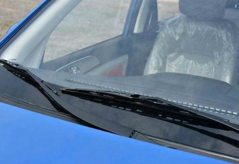 雨刷器不动，雨刷器不动了怎么回事