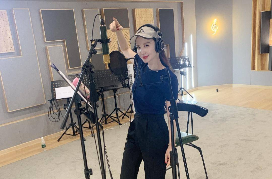 《姐姐》也有神剪辑？张萌回应冷落沈梦辰一事：聊了10分钟没播