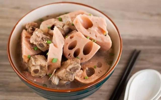 湖北地方的特色"排骨藕汤,熬出的是浓浓的乡情