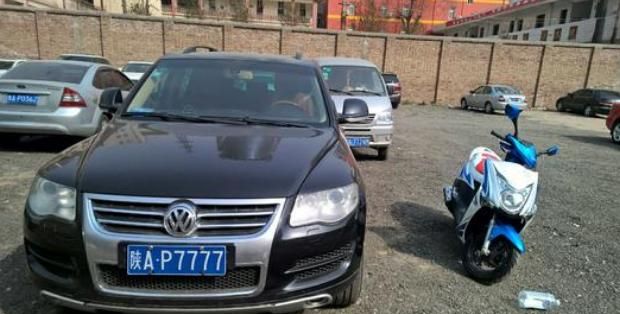 女子摇号手气太好,连出20个“豹子号”,网友:这确定不是内定