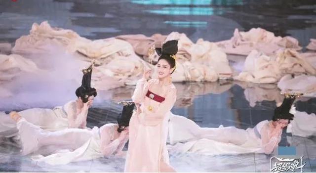 佟丽娅唐装造型又刷屏!古装女神何时能凭演技翻身啊?