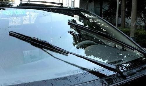 你造吗?雨刷器原来还有3个“隐藏功能”,用好了贼安全!快来学