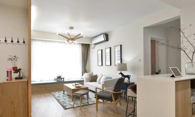 见过最美的中式,客厅坚持做个小抬高,餐厅一分为二多间房