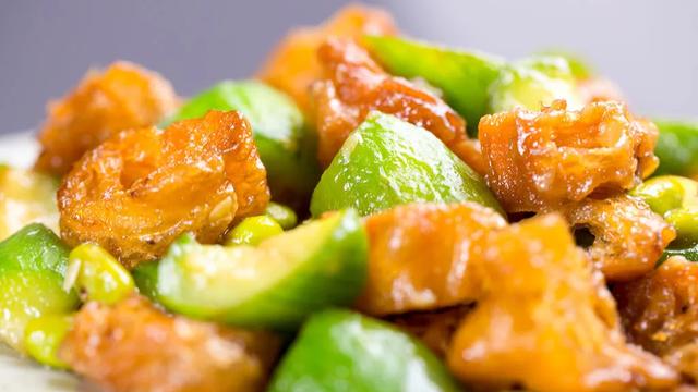 吃剩的油条不要扔,裹进米饭里,就让上海人为它排了20几年队