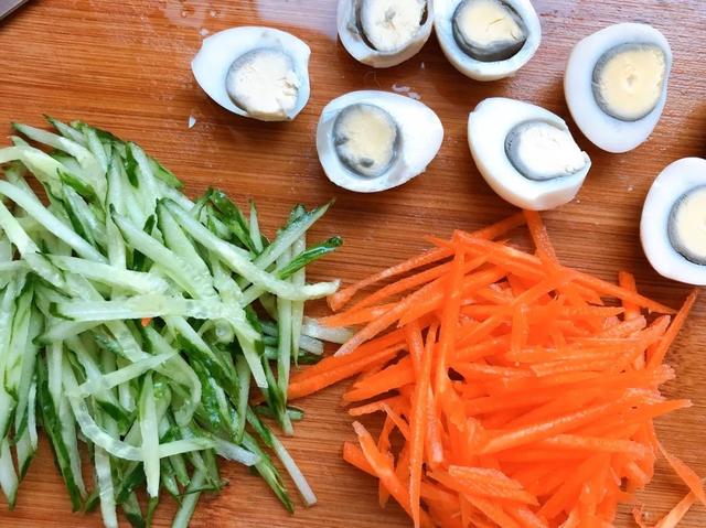 吃剩的油条不要扔,裹进米饭里,就让上海人为它排了20几年队