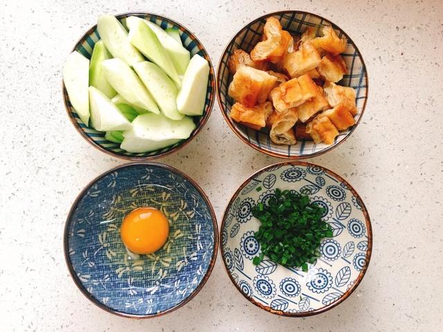 吃剩的油条不要扔,裹进米饭里,就让上海人为它排了20几年队