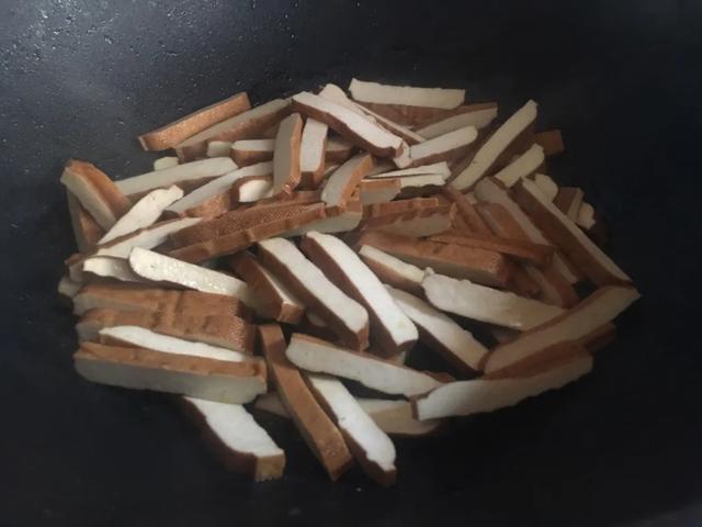 钙含量是豆浆30倍的豆制品,只需要3块钱,下酒菜小零食全都有