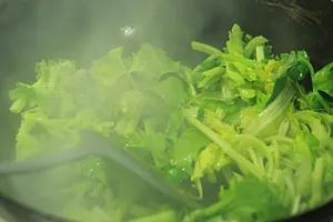 吃剩的油条不要扔,裹进米饭里,就让上海人为它排了20几年队