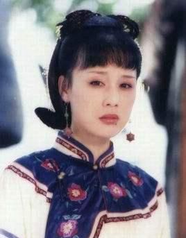 “痣美人”李建群，和导演同居27年不领证，62岁患癌老得认不出