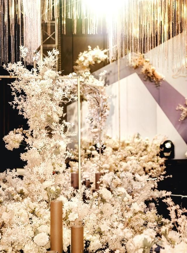 明白色和香槟色的唯美浪漫,高级感婚礼,简约又柔美