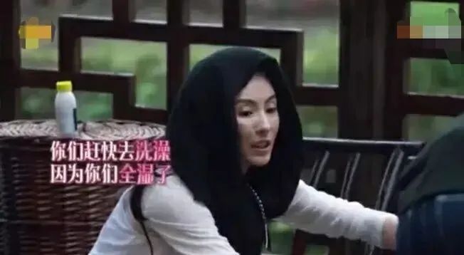 恢复单身8年后，她卖一套房1.4亿，还生了一个儿子