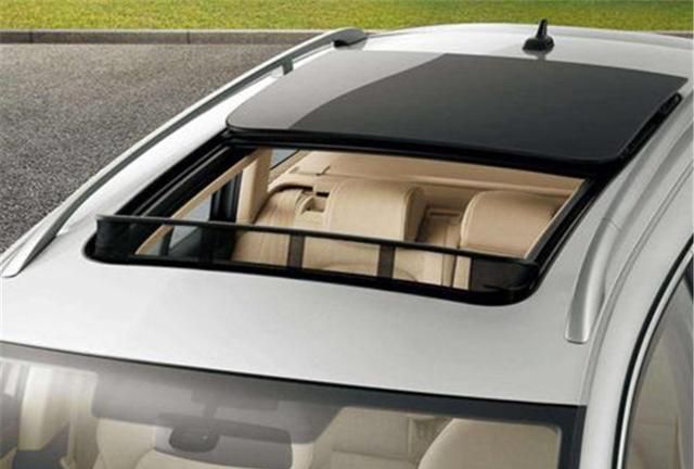 汽车经过暴晒后怎样迅速降温?老司机:送你这4招,再热也不怕!