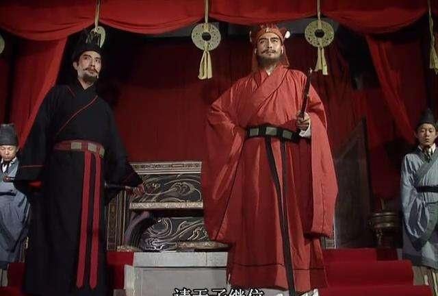 司马师效法伊尹霍光废除曹芳帝位,是皇帝淫乱难当