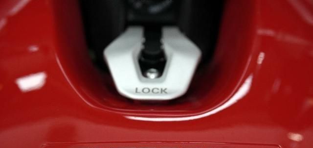 杜卡迪Monster1200秒，25周年特别版