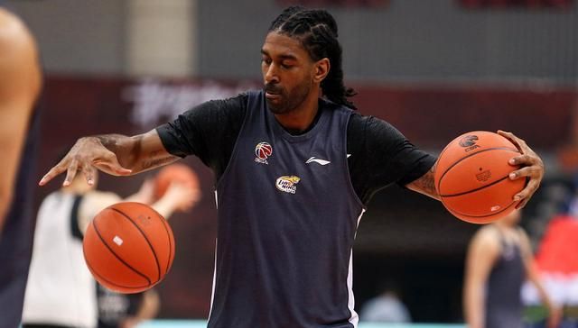 打回原形！遼寧男籃啟用梅奧，郭艾倫迎來最強幫手！