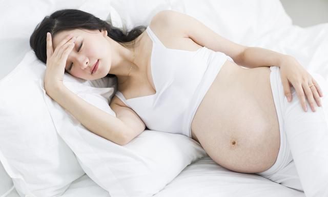孕期全程并非都要左侧卧睡，也可以尝试这几种睡姿，胎宝宝很喜欢