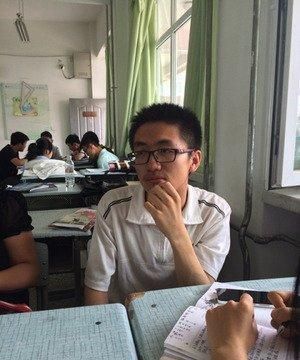 2020宁夏高考状元的_宁夏女状元家境贫苦,大学前没用过手机,后以总分