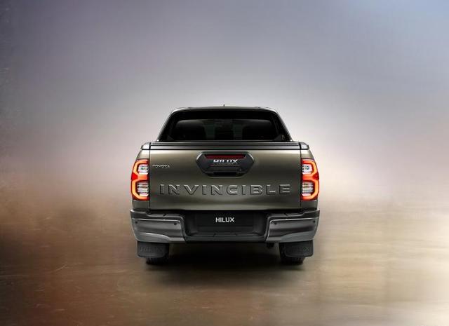 来圆你的皮卡梦,看看吉利、丰田、马自达新款皮卡都长什么样