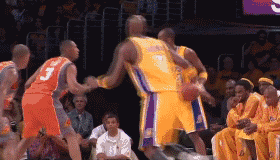 ç§æ¯çæ»ç©ºæå¤éå¤©ï¼çè¿äºå¾ä½ å°±ç¥éï¼ç©ºä¸­éªèº²é©¬åºç4äººå´å µ