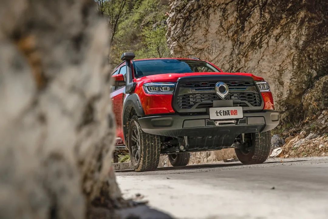 吉利ICON、长安UNI-T都这么拼,哈弗大狗靠什么C位出道?