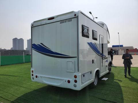 实拍2020最新款梦想房车，29.98W依维柯房车开回家